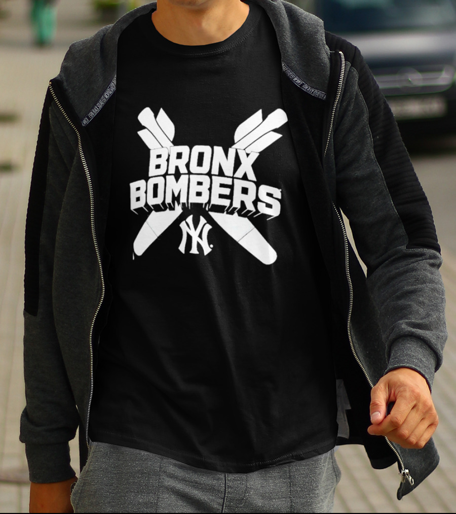 New York Yankees Bronx Bombers NY Logo With Baseball Bats T-Shirt