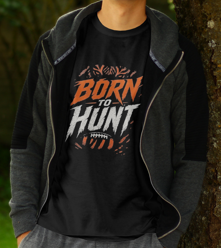Born To Hunt Tiger Football Ball Print T-Shirt