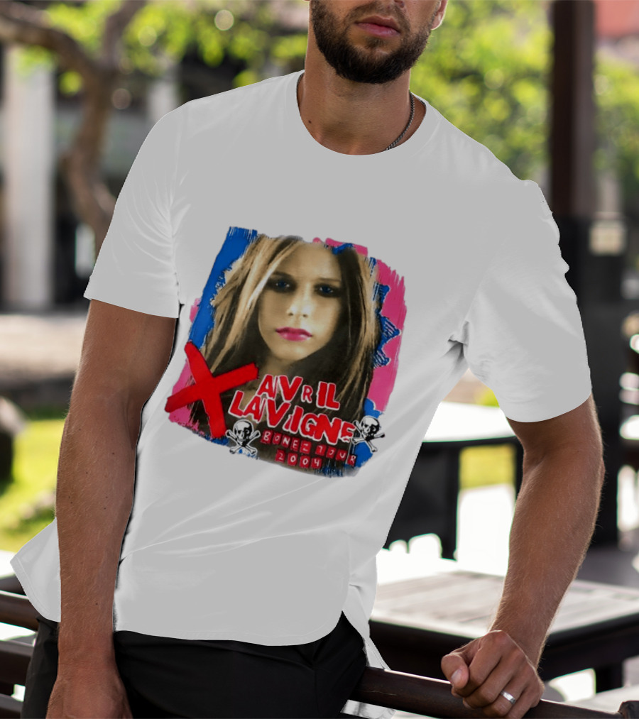 Avril Lavigne Bonez Tour 2004 Skull And Crossbones T-Shirt