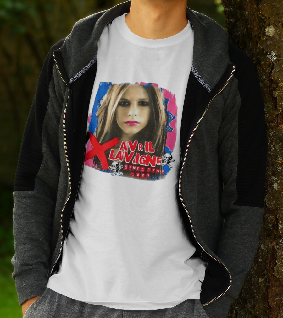 Avril Lavigne Bonez Tour 2004 Skull And Crossbones T-Shirt