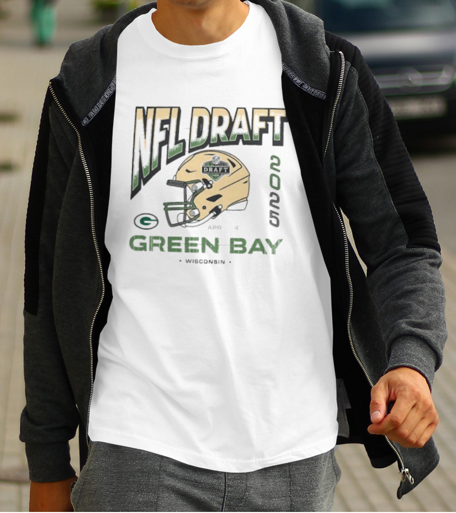 NFL Draft 2025 Green Bay APR 4 Wisconsin Packers Helmet T-Shirt