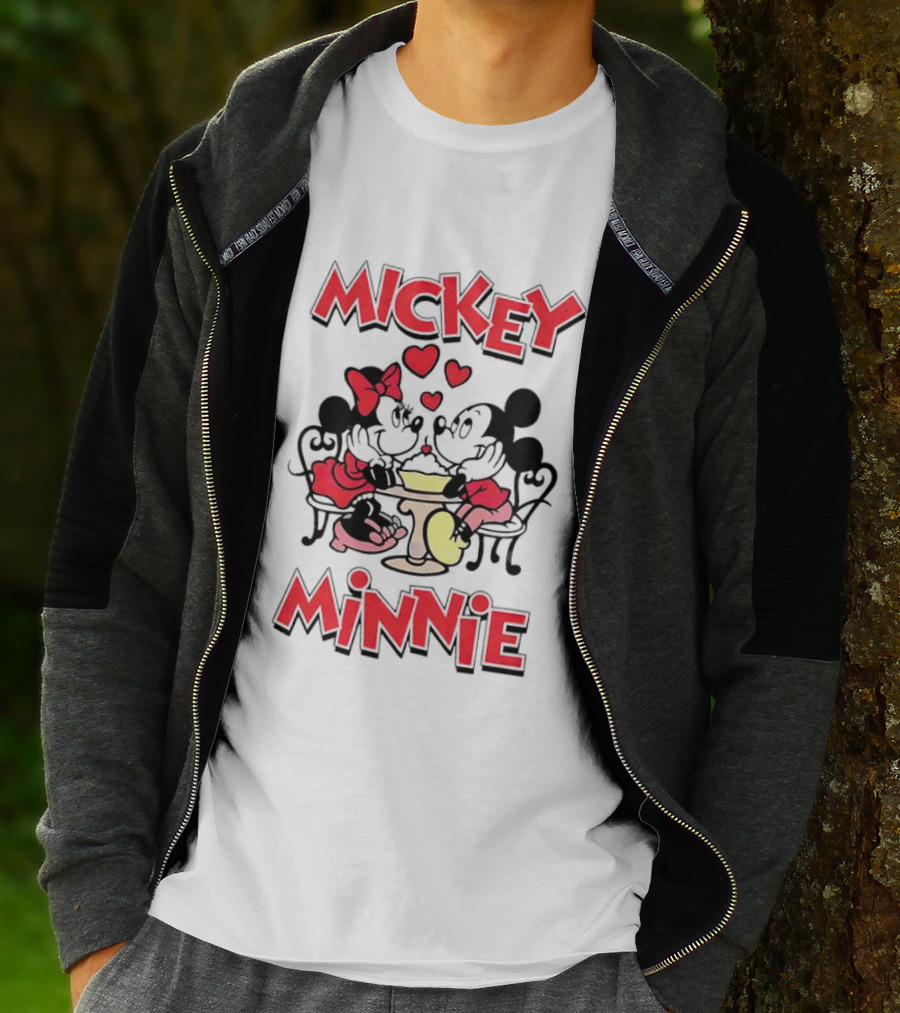 Mickey Minnie Romantic Valentine's Day Hearts And Cafe Scene T-Shirt