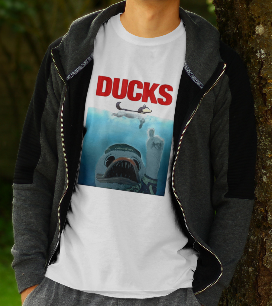 Oregon Ducks Jaws Parody With Washington Huskies Rivalry T-Shirt