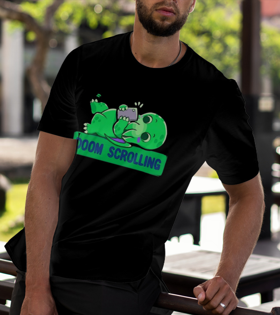 Doom Scrolling Cthulhu Lovecraft Monster With Smartphone T-Shirt