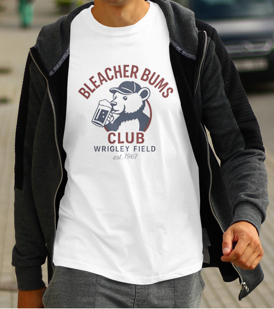 Bleacher Bums Club Wrigley Field Est 1967 Bear Drinking Beer Baseball Fan T-Shirt