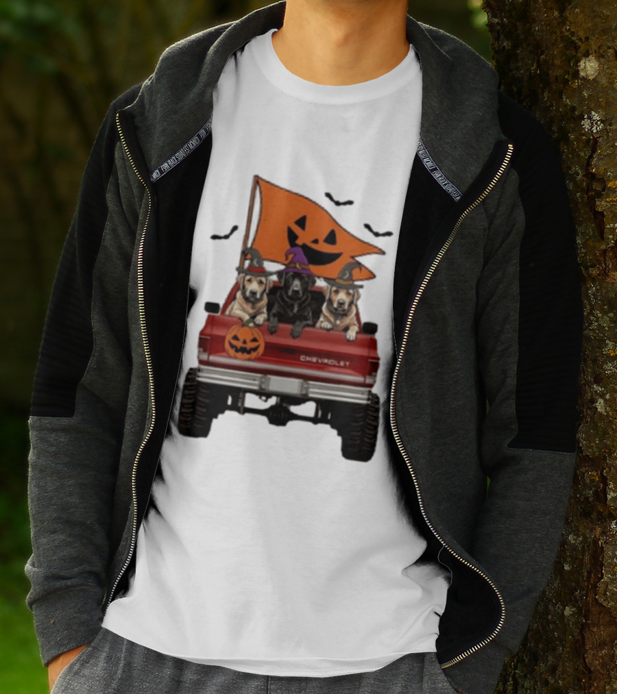 Chevrolet Halloween Dogs In Truck With Pumpkin And Bats T-Shirt