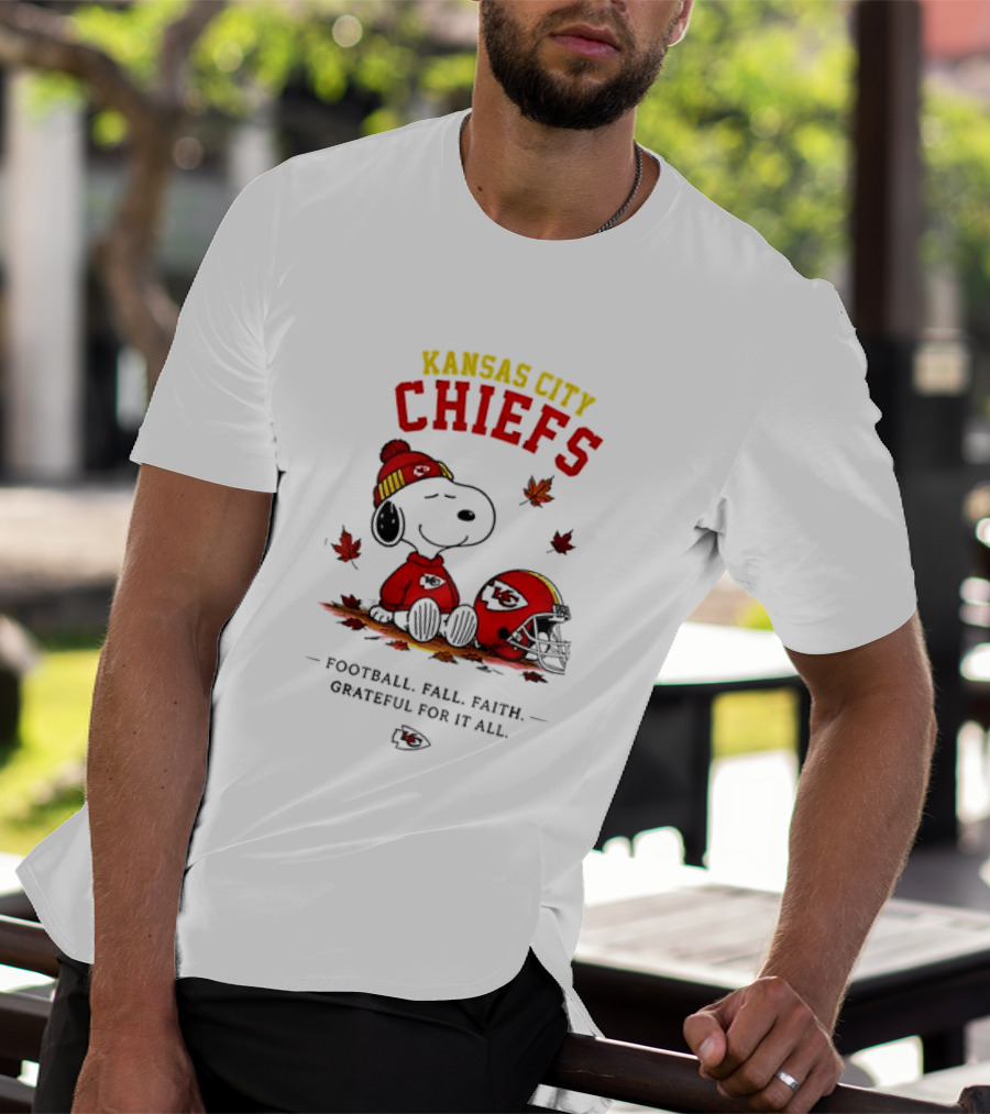 Kansas City Chiefs Snoopy Football Fall Faith Grateful For It All T-Shirt