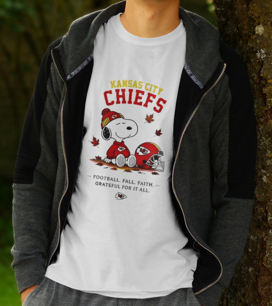 Kansas City Chiefs Snoopy Football Fall Faith Grateful For It All T-Shirt