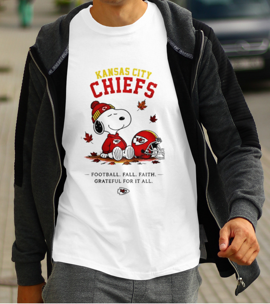 Kansas City Chiefs Snoopy Football Fall Faith Grateful For It All T-Shirt