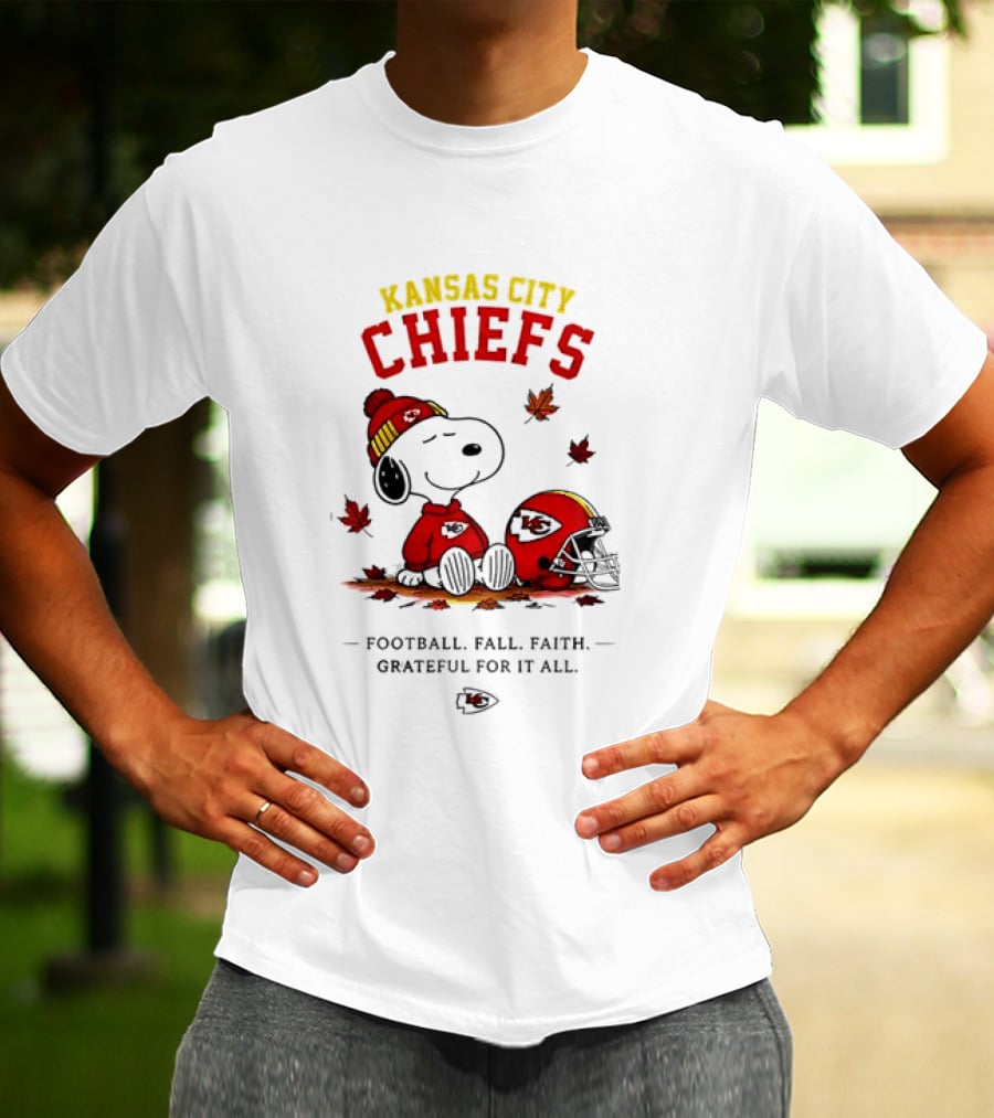 Kansas City Chiefs Snoopy Football Fall Faith Grateful For It All T-Shirt