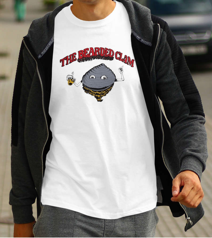 The Bearded Clam Cartoon Drinking Beer T-Shirt