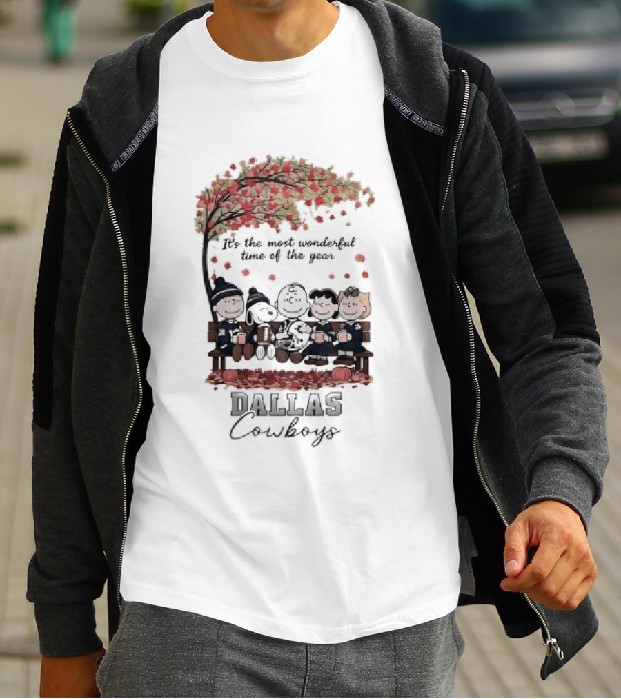 Peanuts Characters It's The Most Wonderful Time Of The Year Dallas Cowboys Autumn Scene T-Shirt
