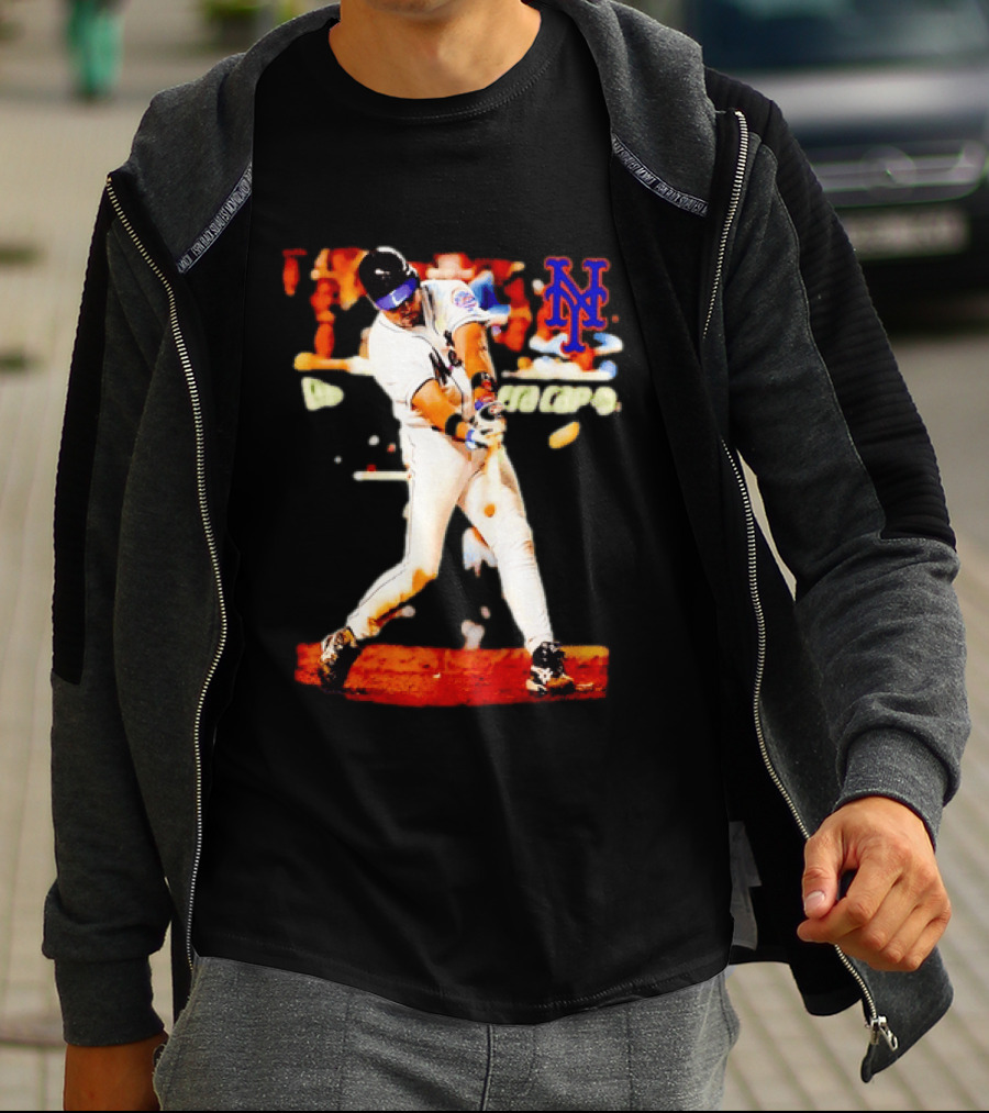 Mike Piazza New York Mets Batting Action MLB Player Swing T-Shirt