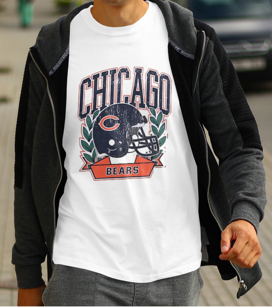 Chicago Bears Distressed Football Helmet T-Shirt