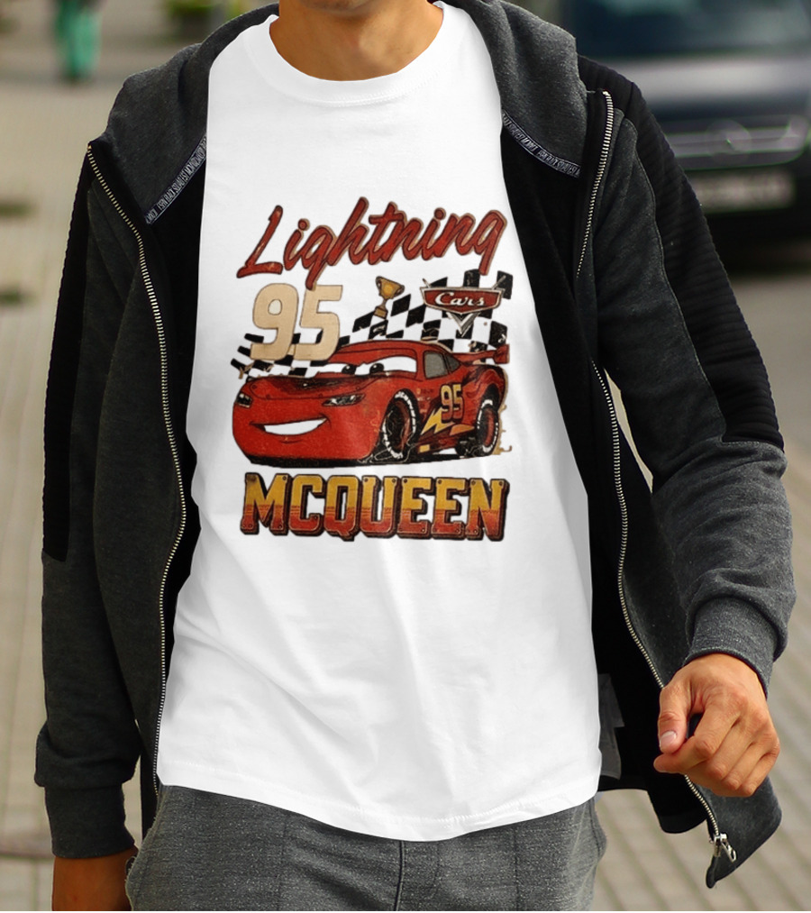 Lightning McQueen 95 Cars Trophy Checkered Flags Disney Pixar T-Shirt