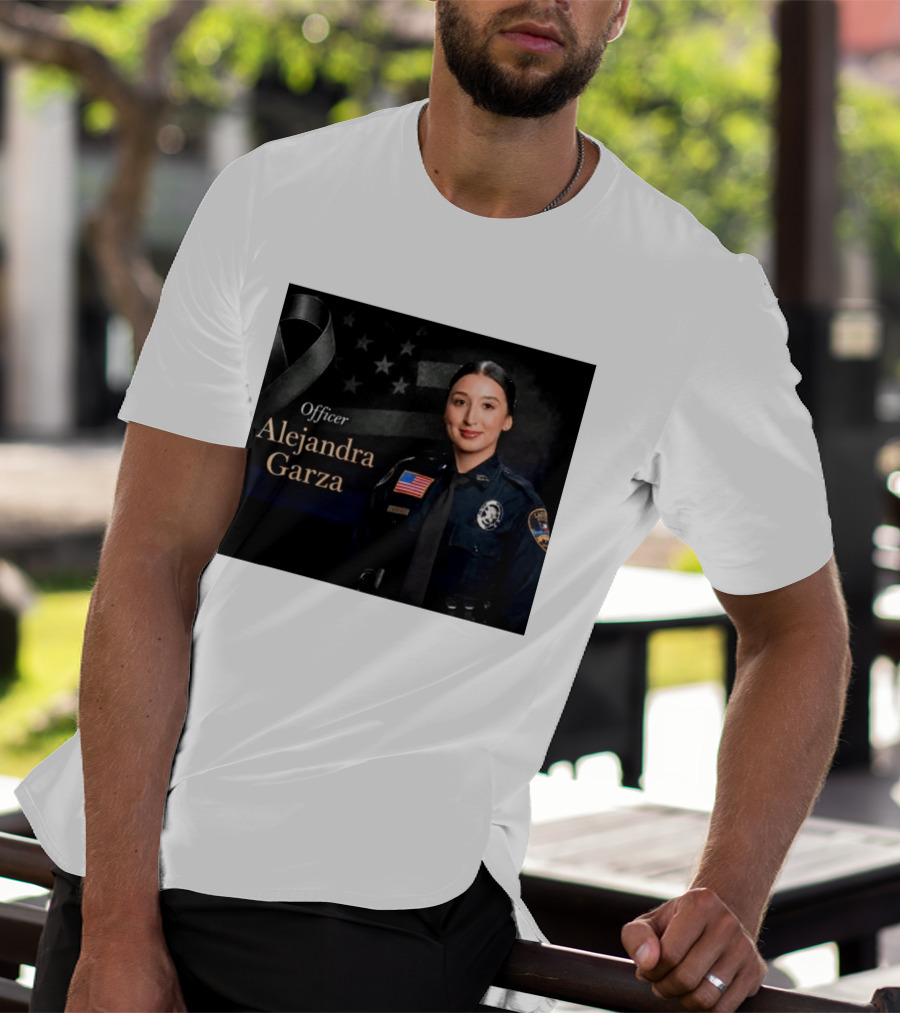 Officer Alejandra Garza Memorial Tribute With Flag And Ribbon T-Shirt
