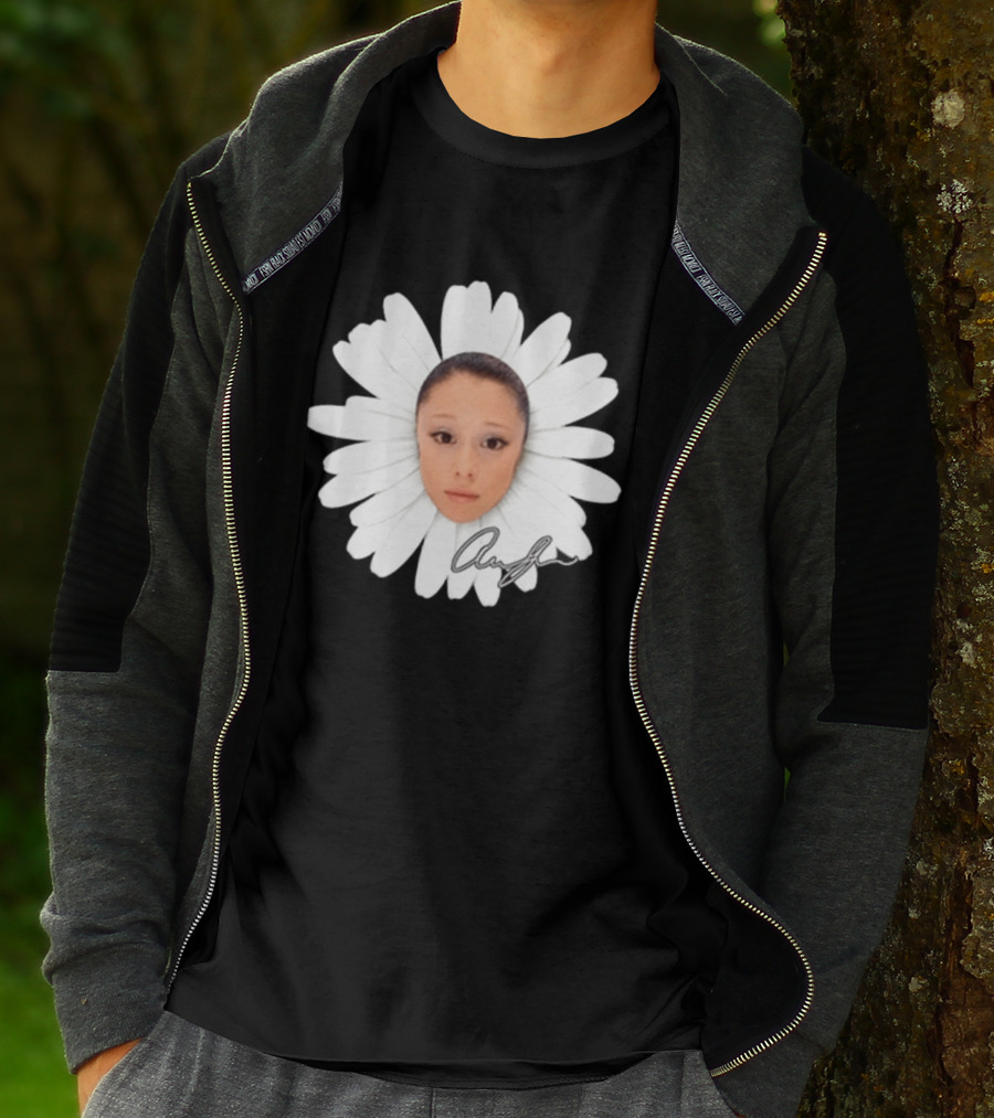 Ariana Petal Daisy Meme Face Cute Signature T-Shirt