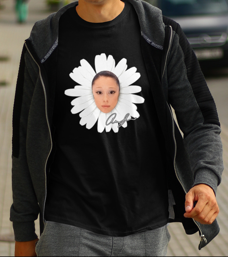Ariana Petal Daisy Meme Face Cute Signature T-Shirt