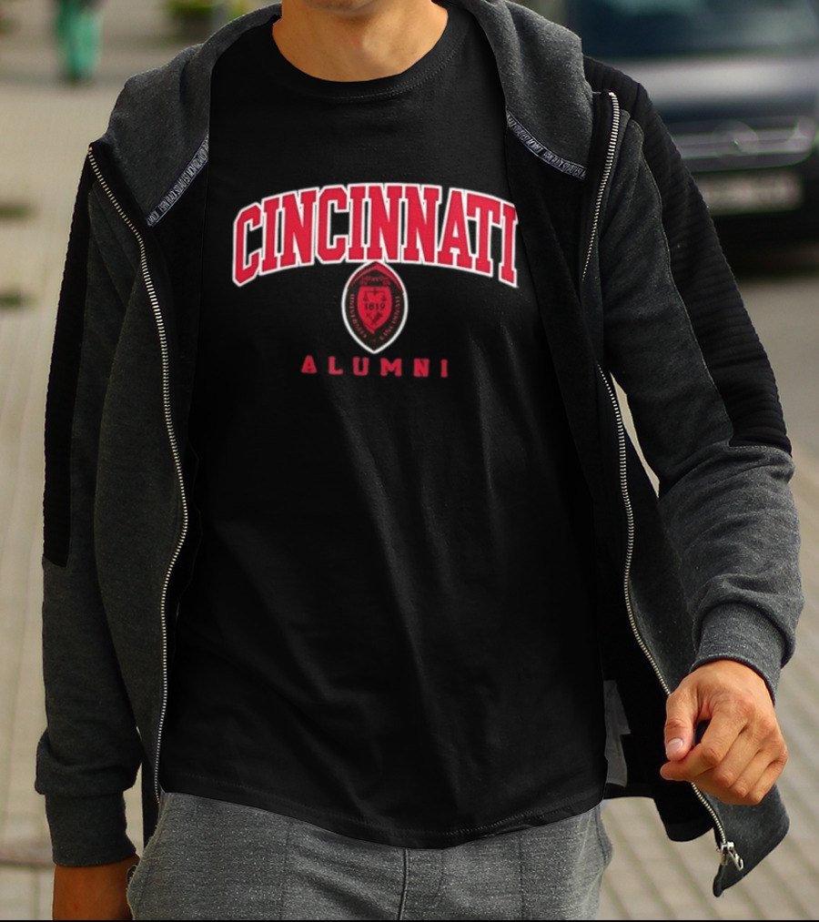 Cincinnati Alumni 1819 Seal University T-Shirt