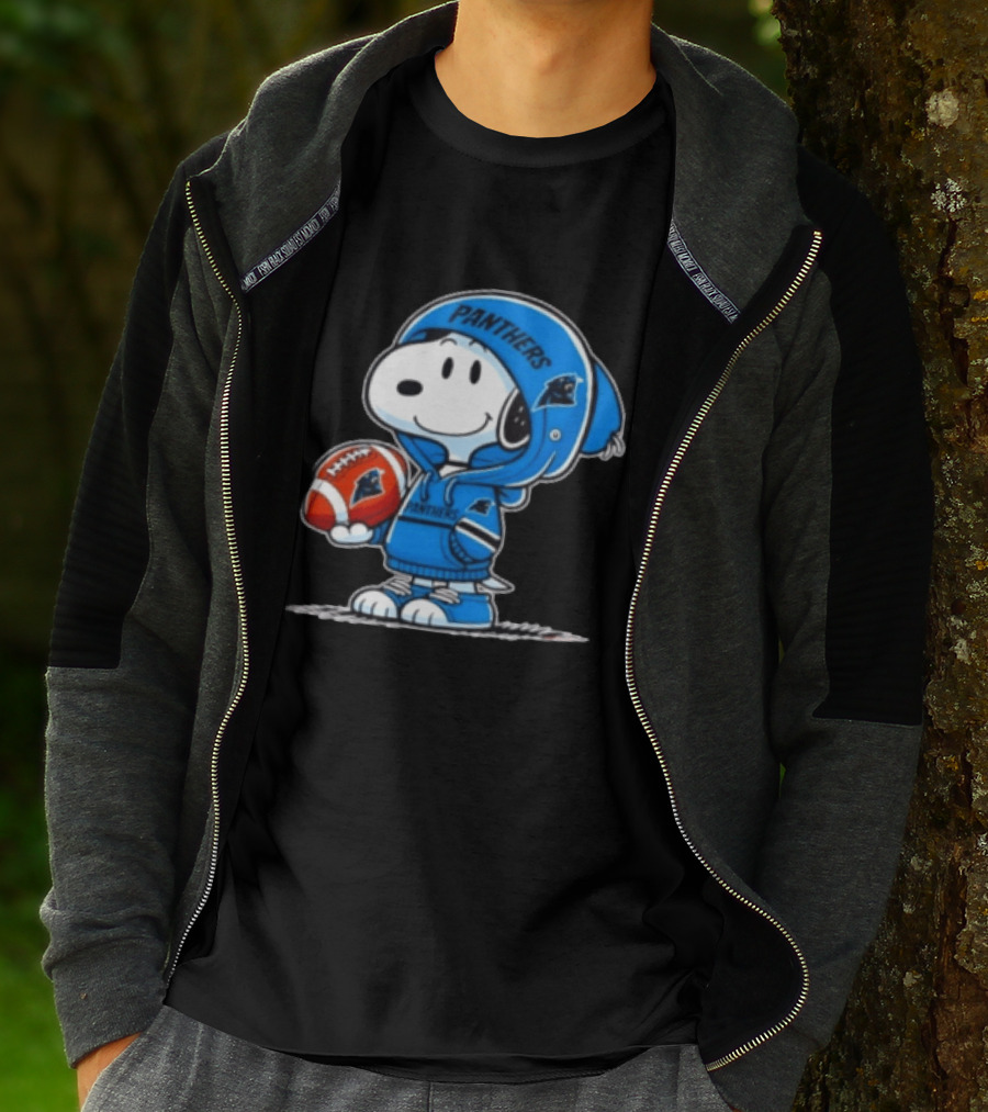 Snoopy Carolina Panthers Fan Holding Football Peanuts T-Shirt