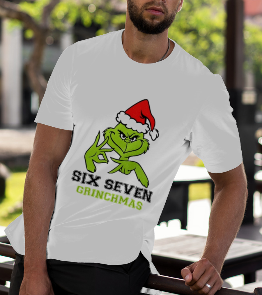Grinch Santa Hat Six Seven Grinchmas Christmas 2025 Festive T-Shirt