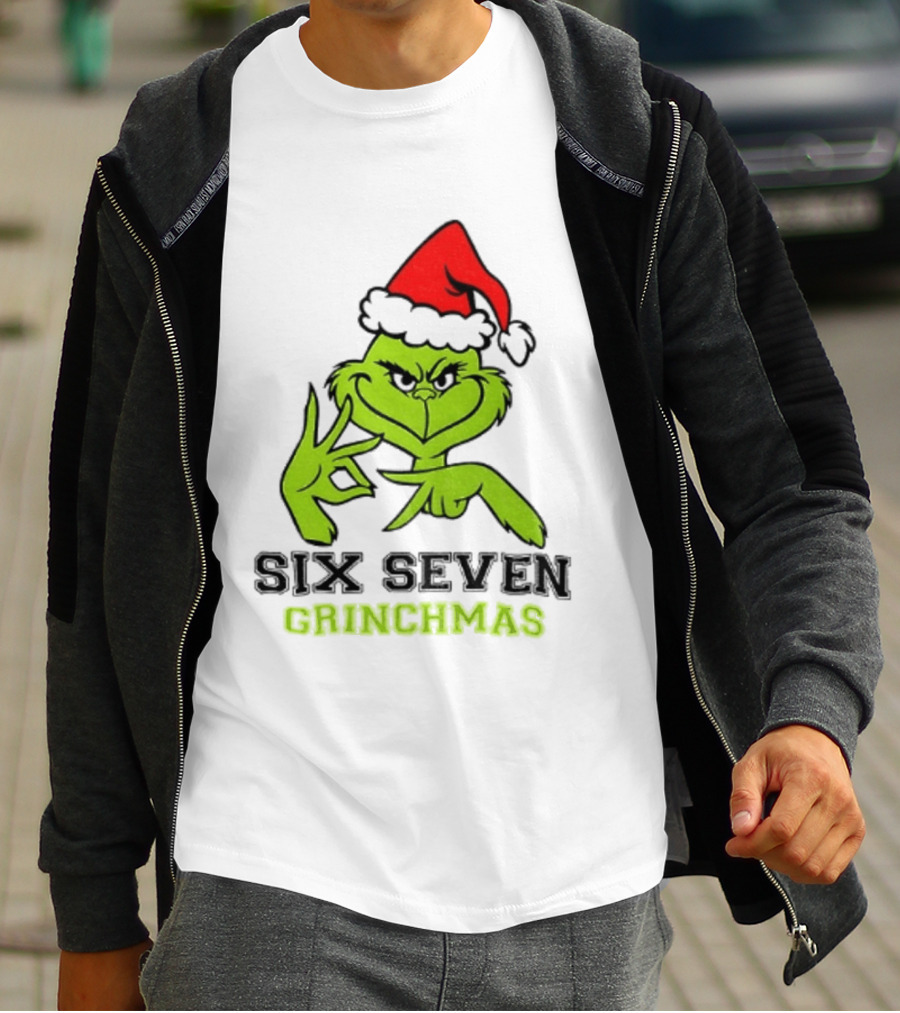 Grinch Santa Hat Six Seven Grinchmas Christmas 2025 Festive T-Shirt
