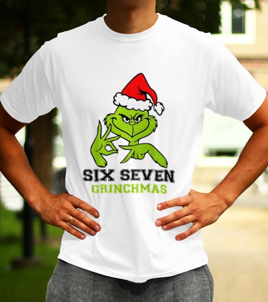 Grinch Santa Hat Six Seven Grinchmas Christmas 2025 Festive T-Shirt