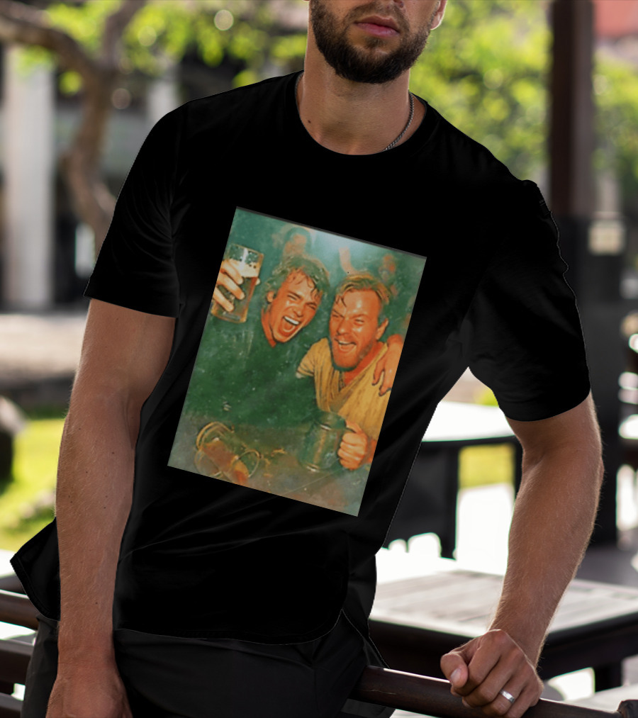 Original Anakin Skywalker And Obi Wan Kenobi Celebrate With Beer Cheers T-Shirt