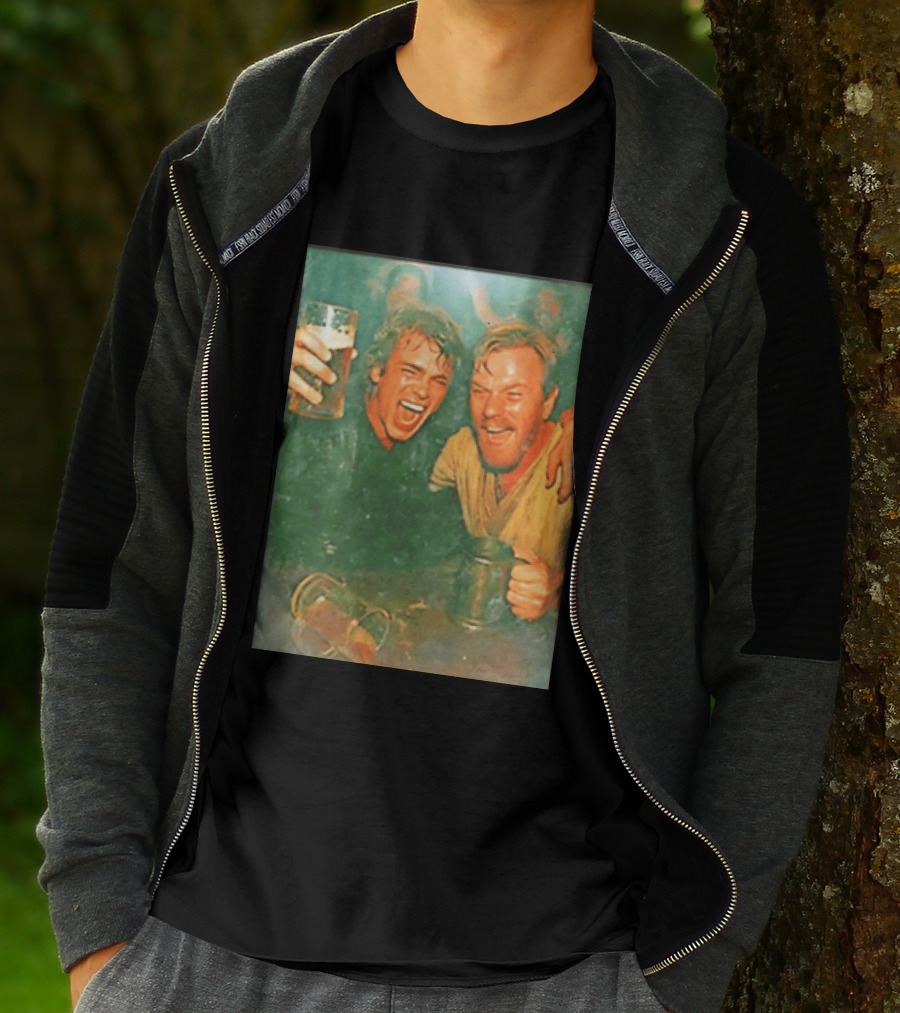 Original Anakin Skywalker And Obi Wan Kenobi Celebrate With Beer Cheers T-Shirt