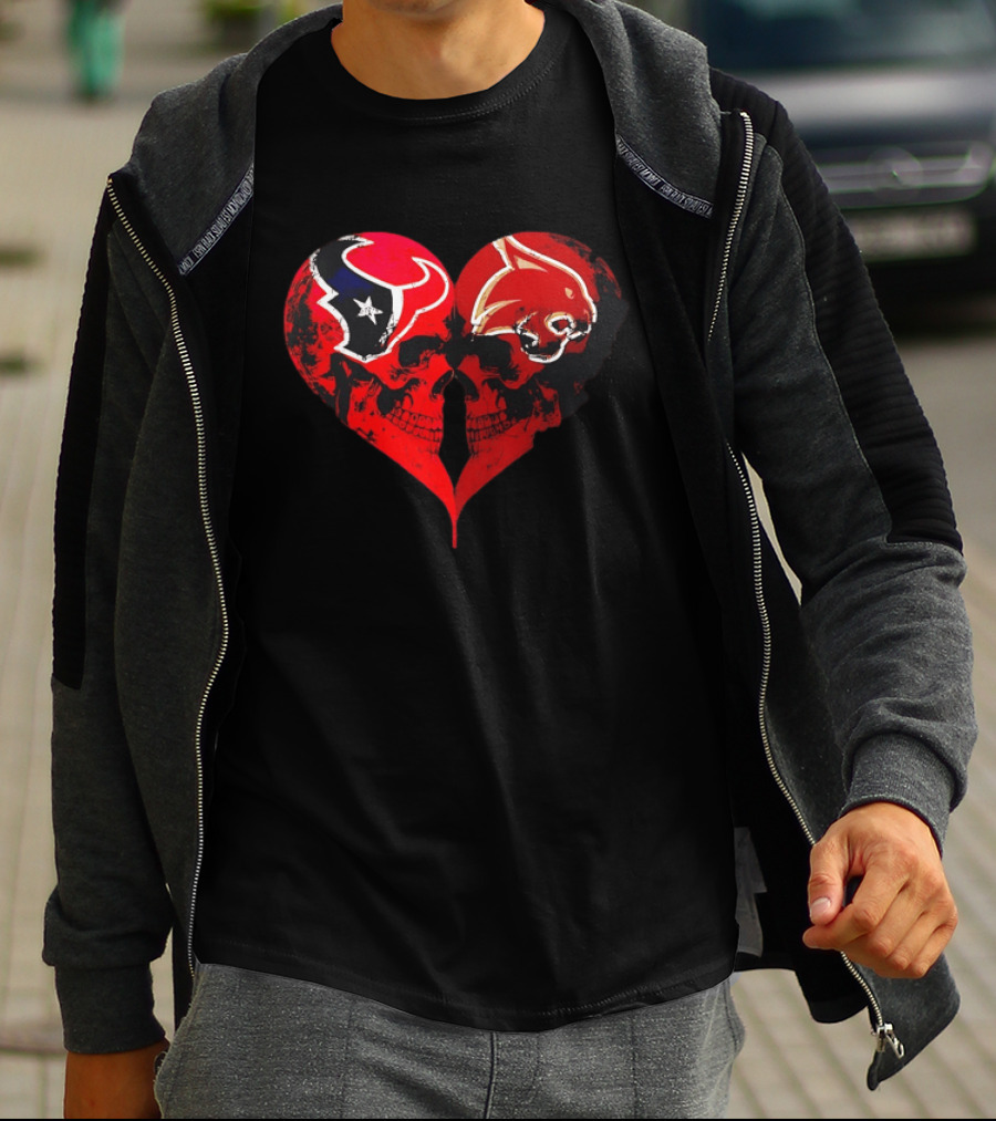 Houston Texans And Tampa Bay Buccaneers Skulls Heart Shape Distressed T-Shirt