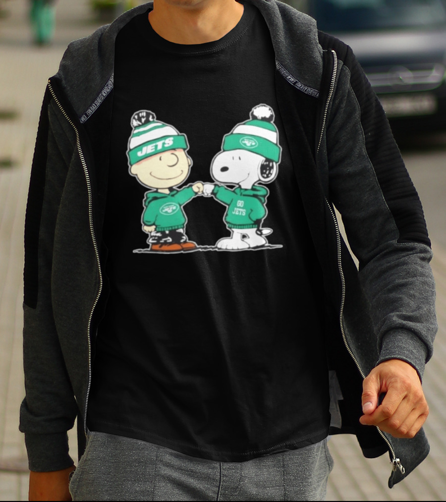 Original Peanuts Charlie Brown Snoopy New York Jets Fist Bump Go Jets Football T-Shirt