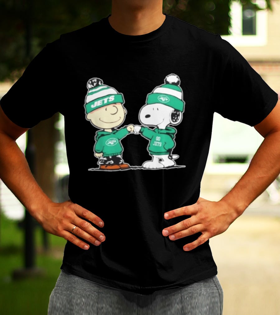Original Peanuts Charlie Brown Snoopy New York Jets Fist Bump Go Jets Football T-Shirt