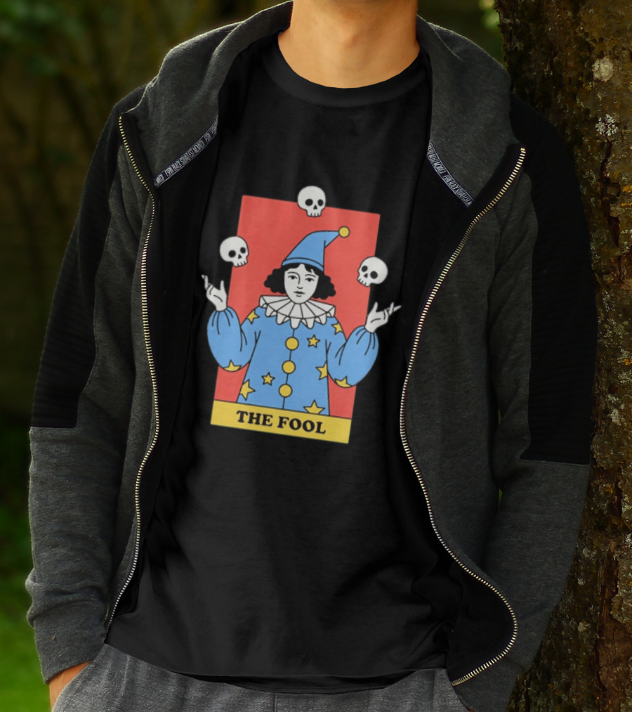 The Fool Tarot Card Jester Juggling Skulls Occult T-Shirt