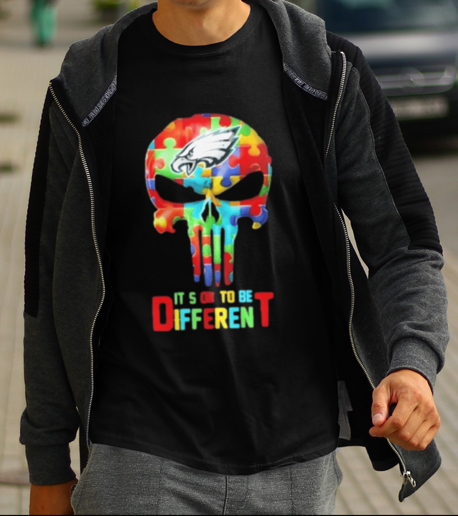 Philadelphia Eagles Skull Puzzle Autism Awareness It's Ok To Be Different T-Shirt