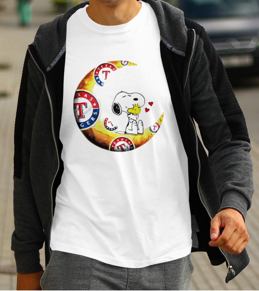 Snoopy Woodstock Texas Rangers Moon Baseball Fan Celebration T-Shirt