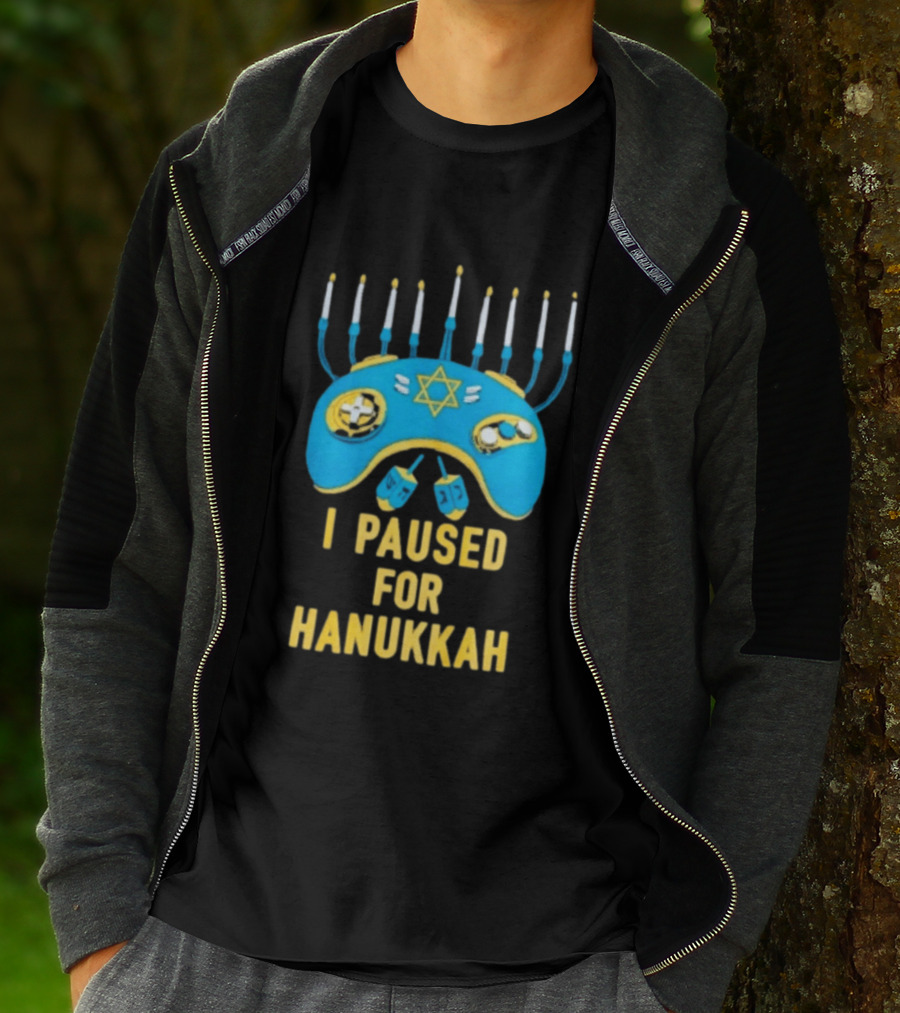 I Paused For Hanukkah Menorah Gaming Controller Star Of David T-Shirt