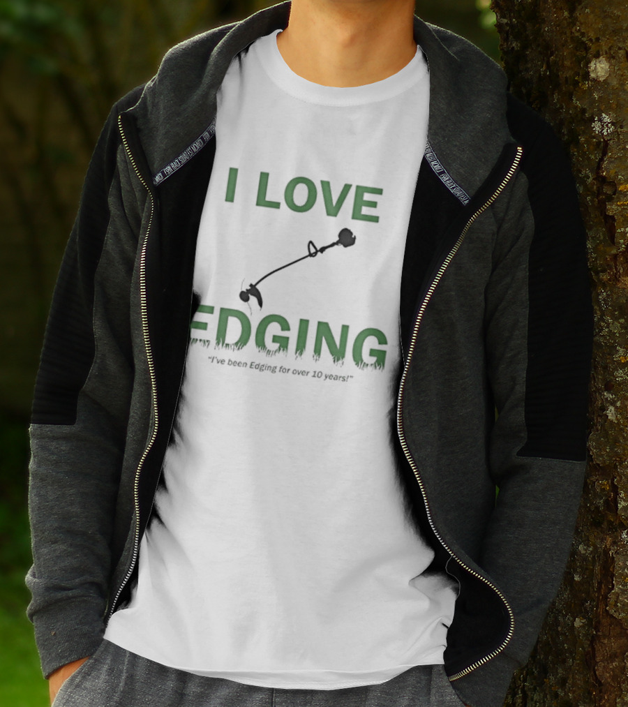 I Love Edging Graphic With Edger Icon And Ten Years Experience T-Shirt