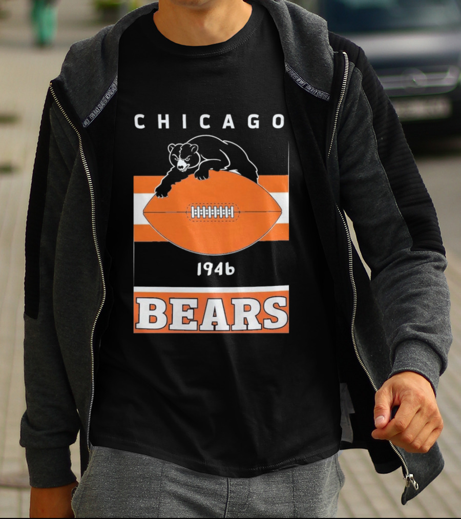 Chicago Bears 1946 Football Vintage Team History T-Shirt