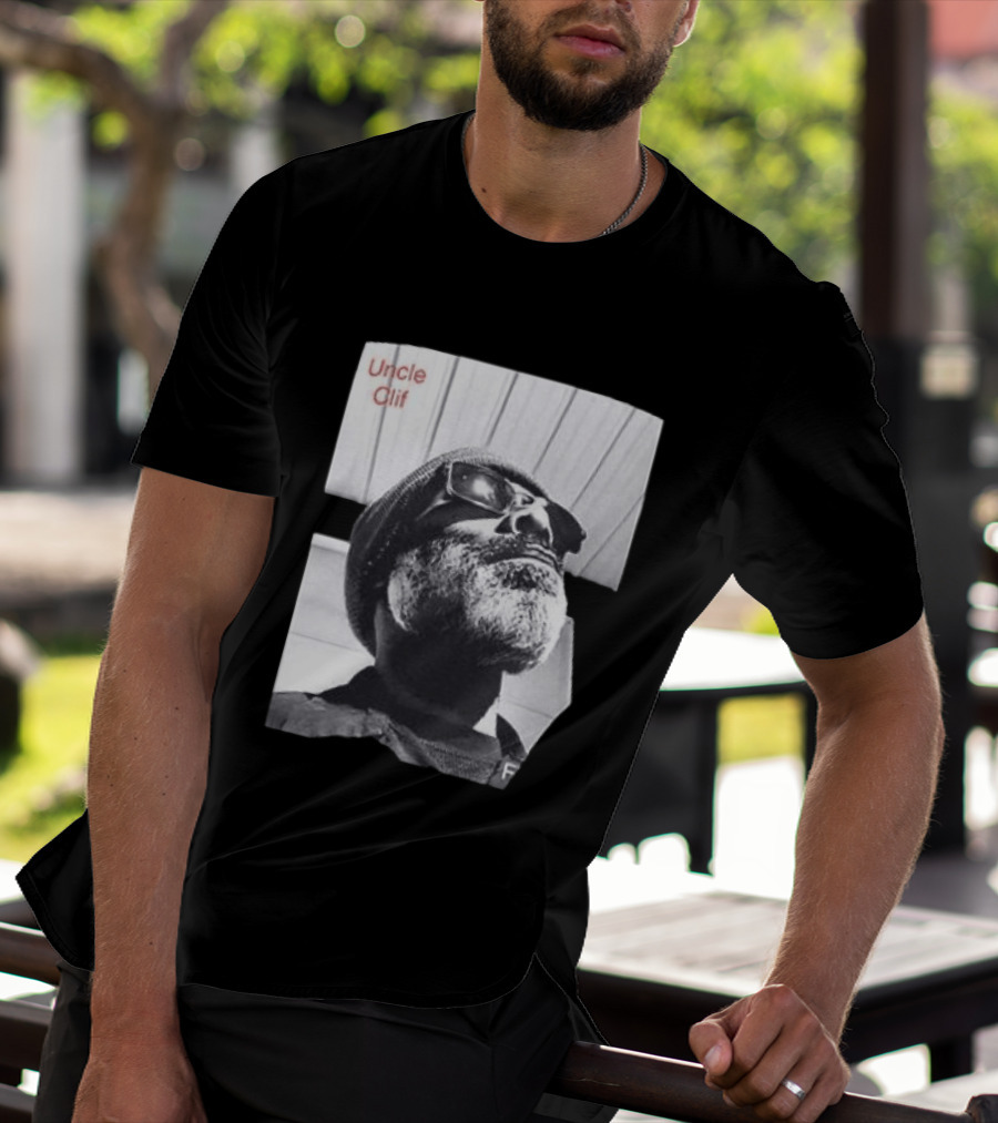 Uncle Clif Bring Back Common Sense Vintage Style Black And White Bearded Man In Sunglasses T-Shirt