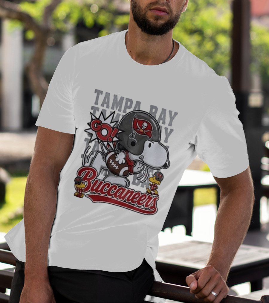 Tampa Bay Buccaneers Go Snoopy Football Peanuts Huddle T-Shirt