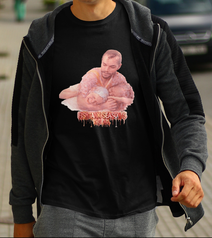 Fishtank Season 5 The End Dramatic Embrace Scene T-Shirt