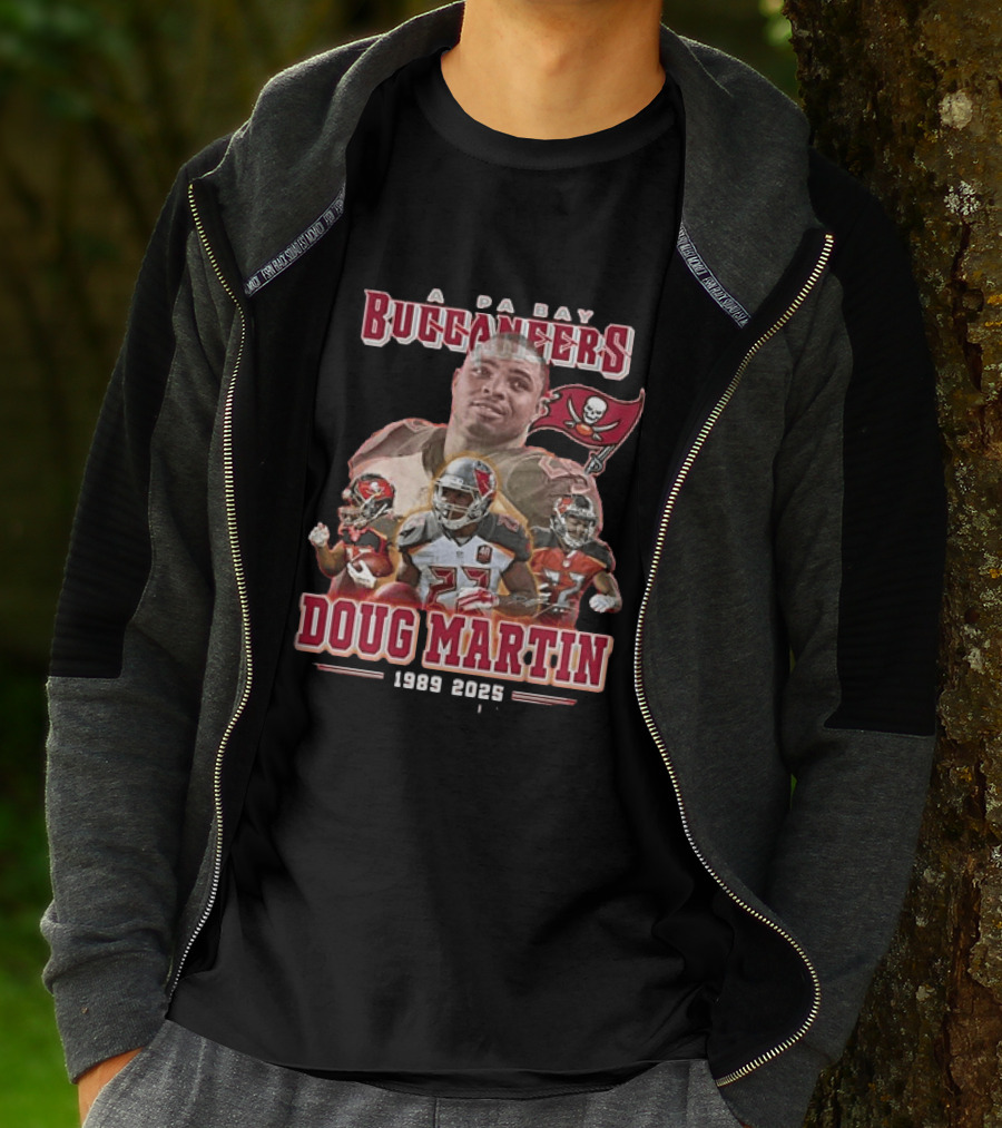 Tampa Bay Buccaneers Doug Martin 1989 2025 Thank You For The Memories Long Sleeve T-Shirt