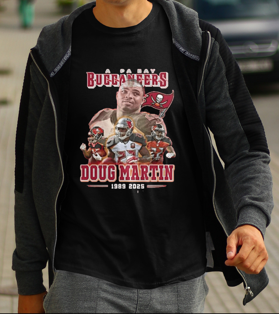 Tampa Bay Buccaneers Doug Martin 1989 2025 Thank You For The Memories Long Sleeve T-Shirt