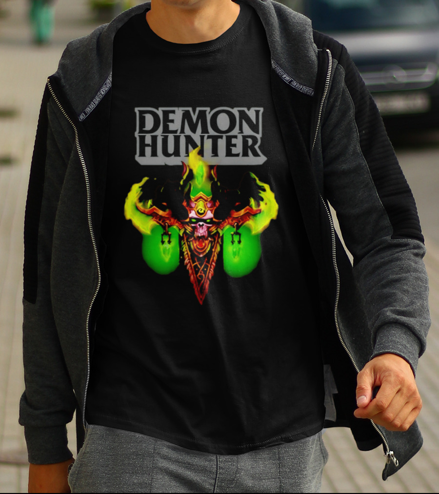 Demon Hunter Skull World Of Warcraft Emblem With Green Flame Accents T-Shirt