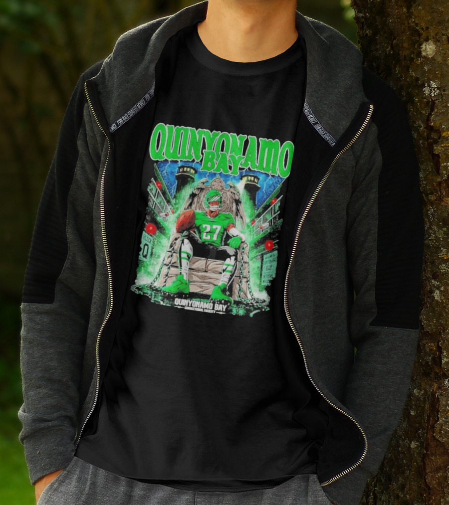 Quinyonamo Bay 27 Throne Football Block Q T-Shirt