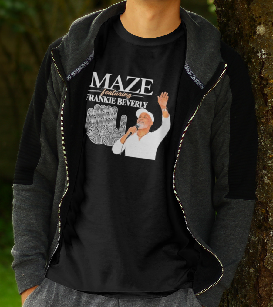 Maze Featuring Frankie Beverly White Outfit Microphone Performance Iconic Image T-Shirt