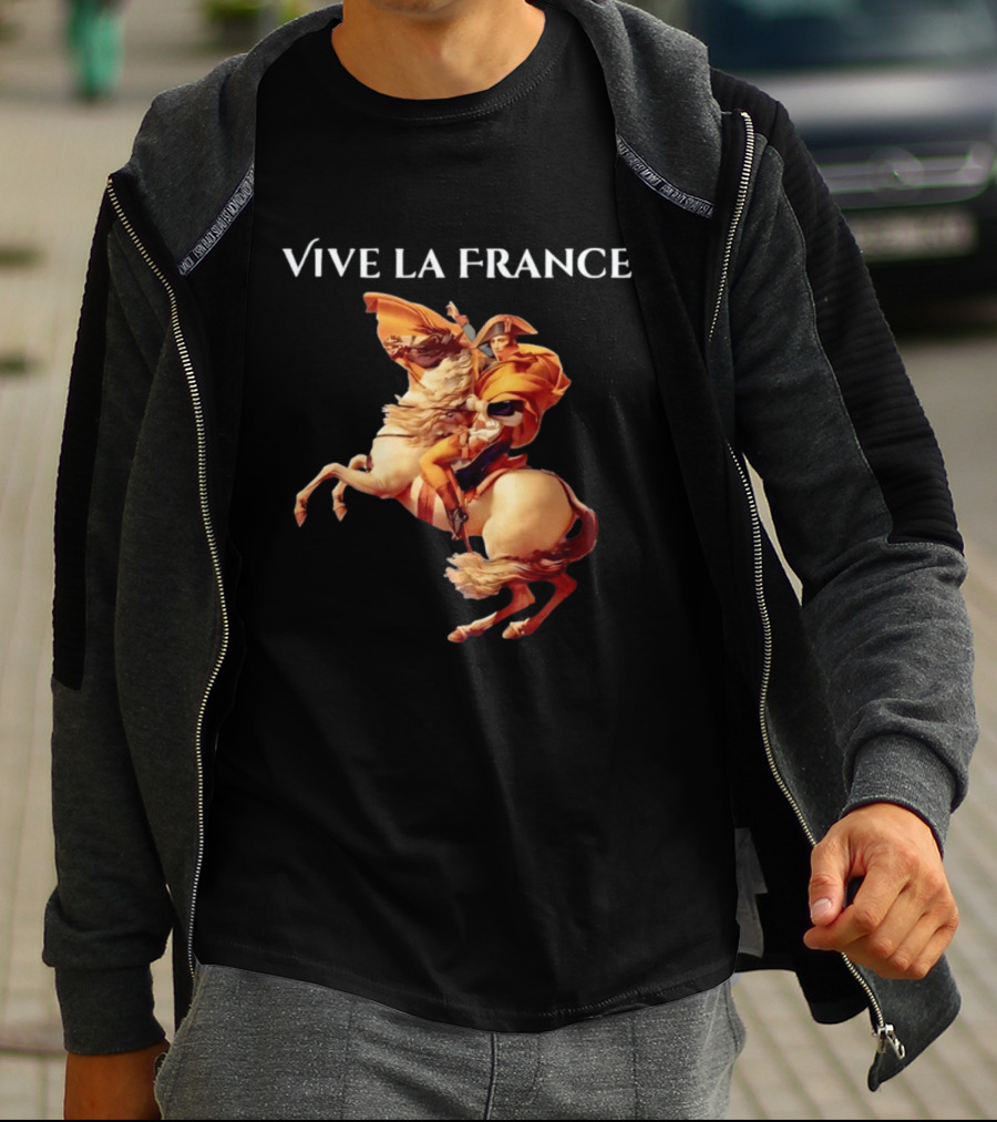 Vive La France Napoleon Bonaparte Riding Horse Iconic French History T-Shirt