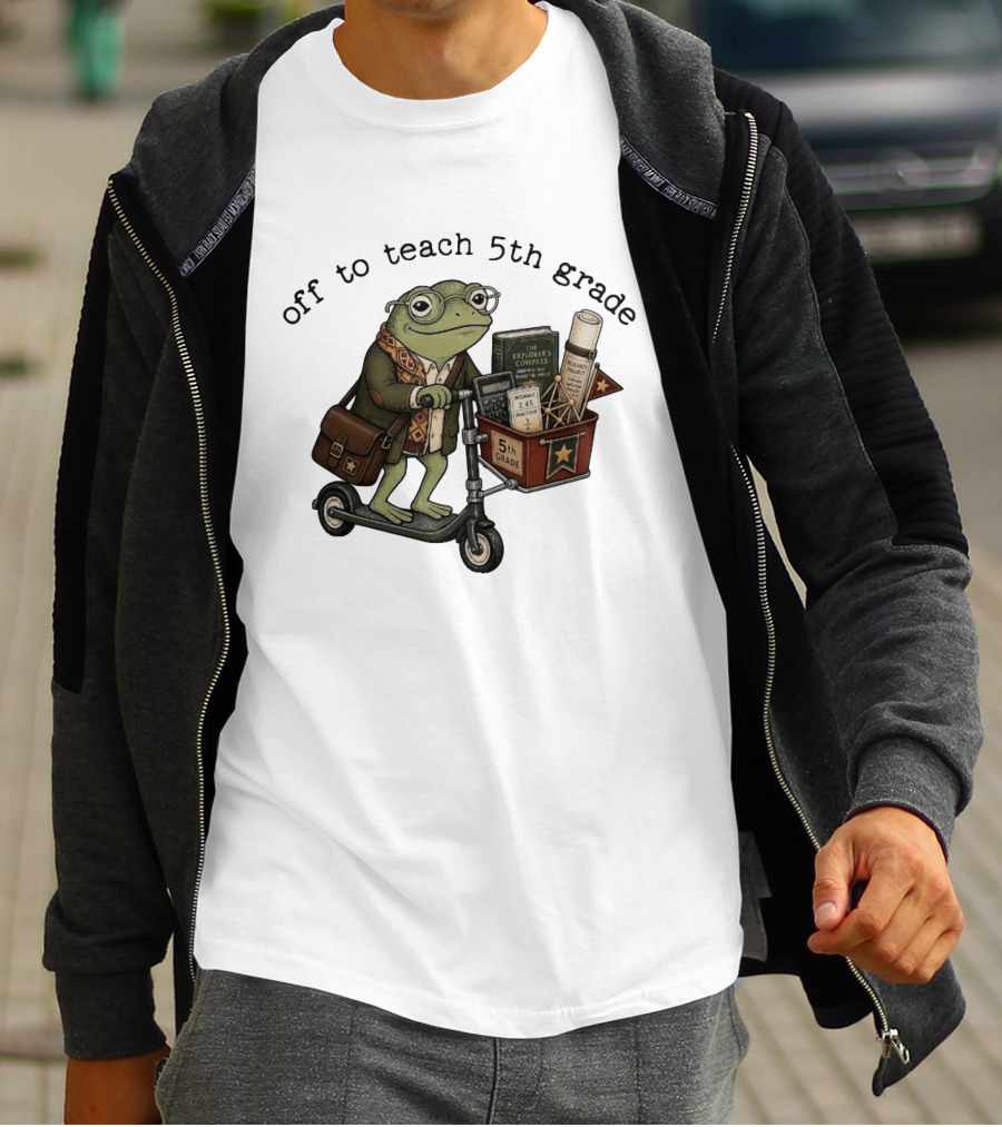 Off To Teach 5th Grade Frog Teacher Scooter Back To School T-Shirt