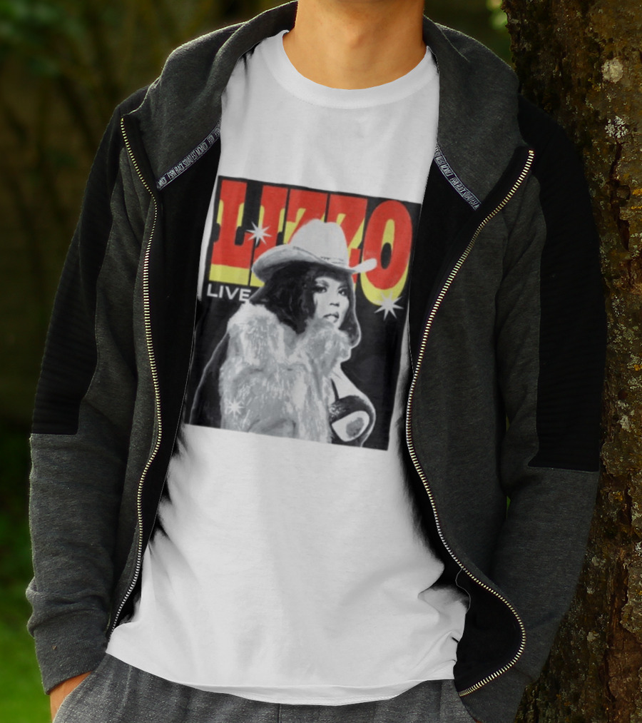 Lizzo Live Houston Mar 06 Texan Style Fur Coat Hat T-Shirt