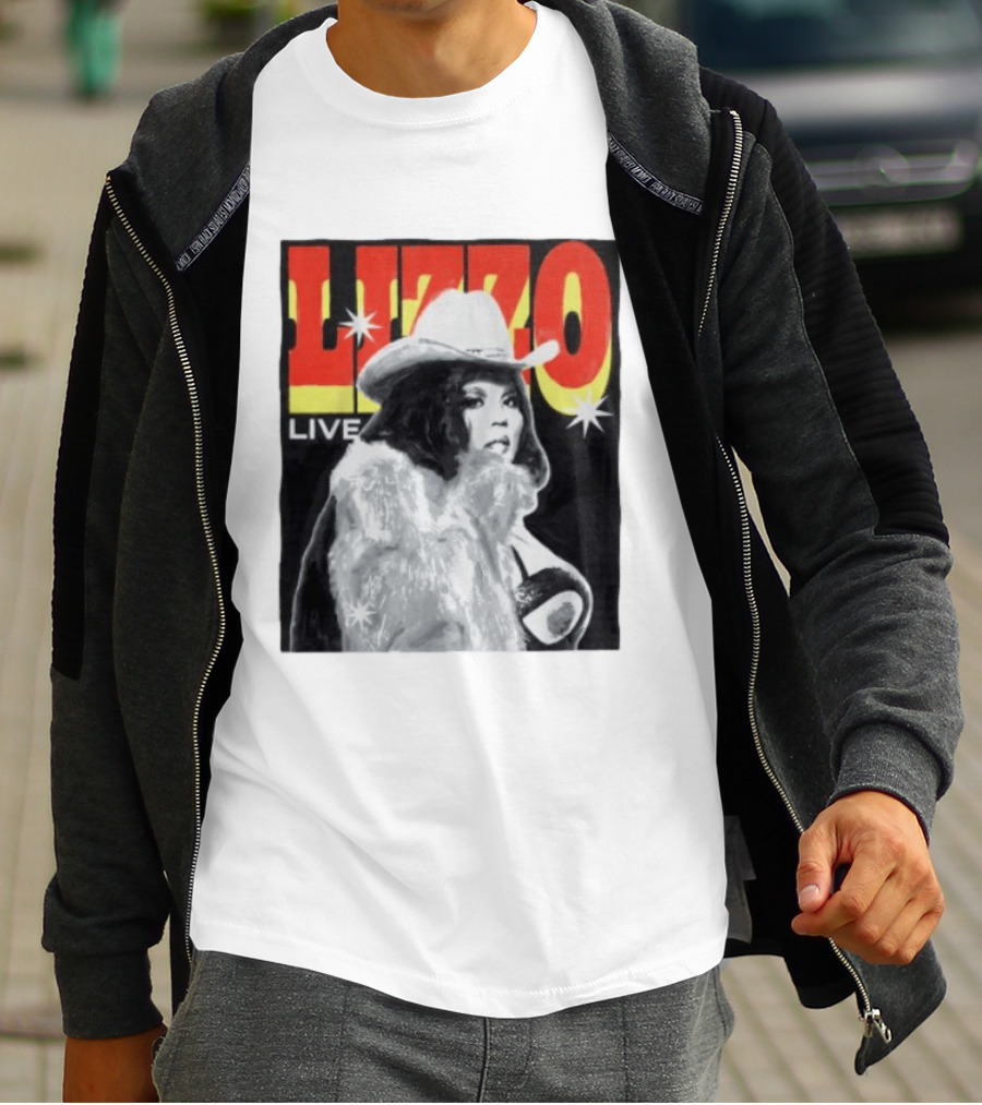 Lizzo Live Houston Mar 06 Texan Style Fur Coat Hat T-Shirt